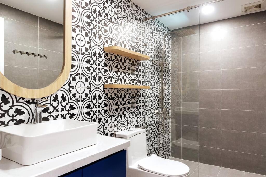 Modern, Cozy & Fully Equipped 2br In D4, 5m To D1 Căn hộ TP. Hồ Chí Minh